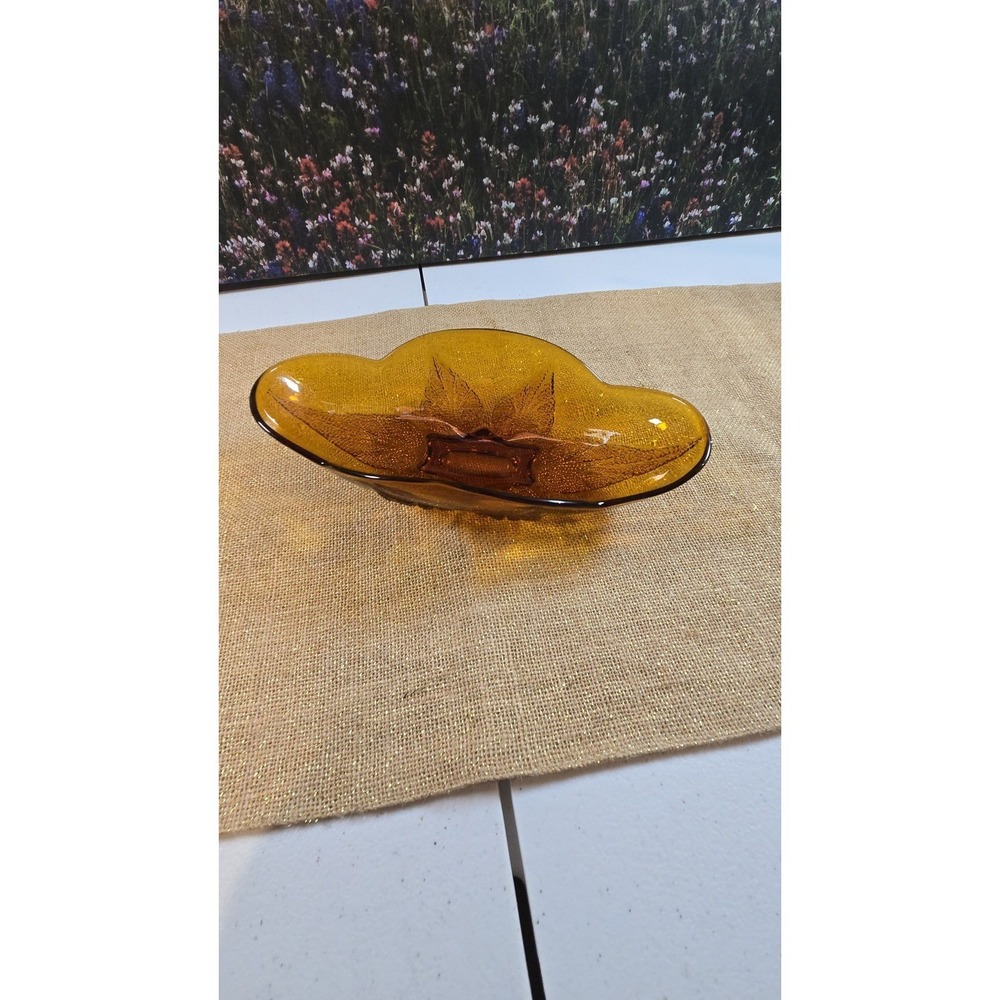 EE-1500. VINTAGE OVAL AMBER GLASS RELISH DISH